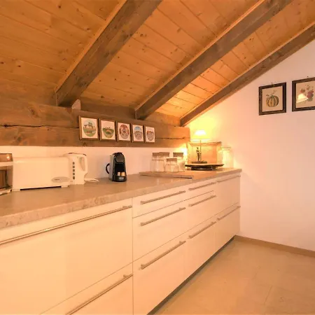 Appartamento Chesa Seglias 6 By Interhome